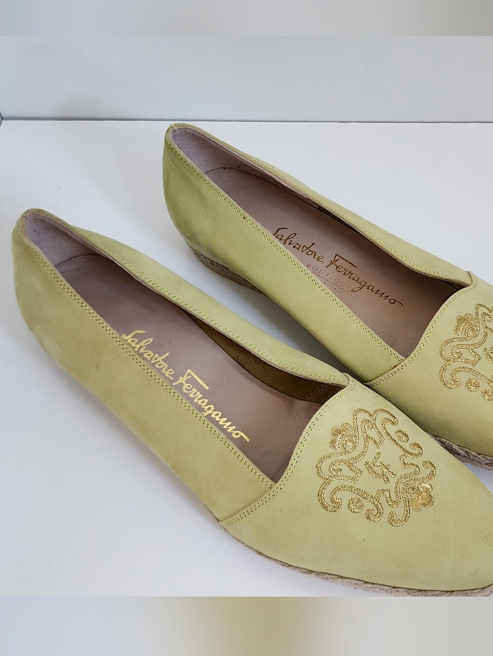 EUC Salvatore Ferragamo Espadrilles Size 9 Pale Lime